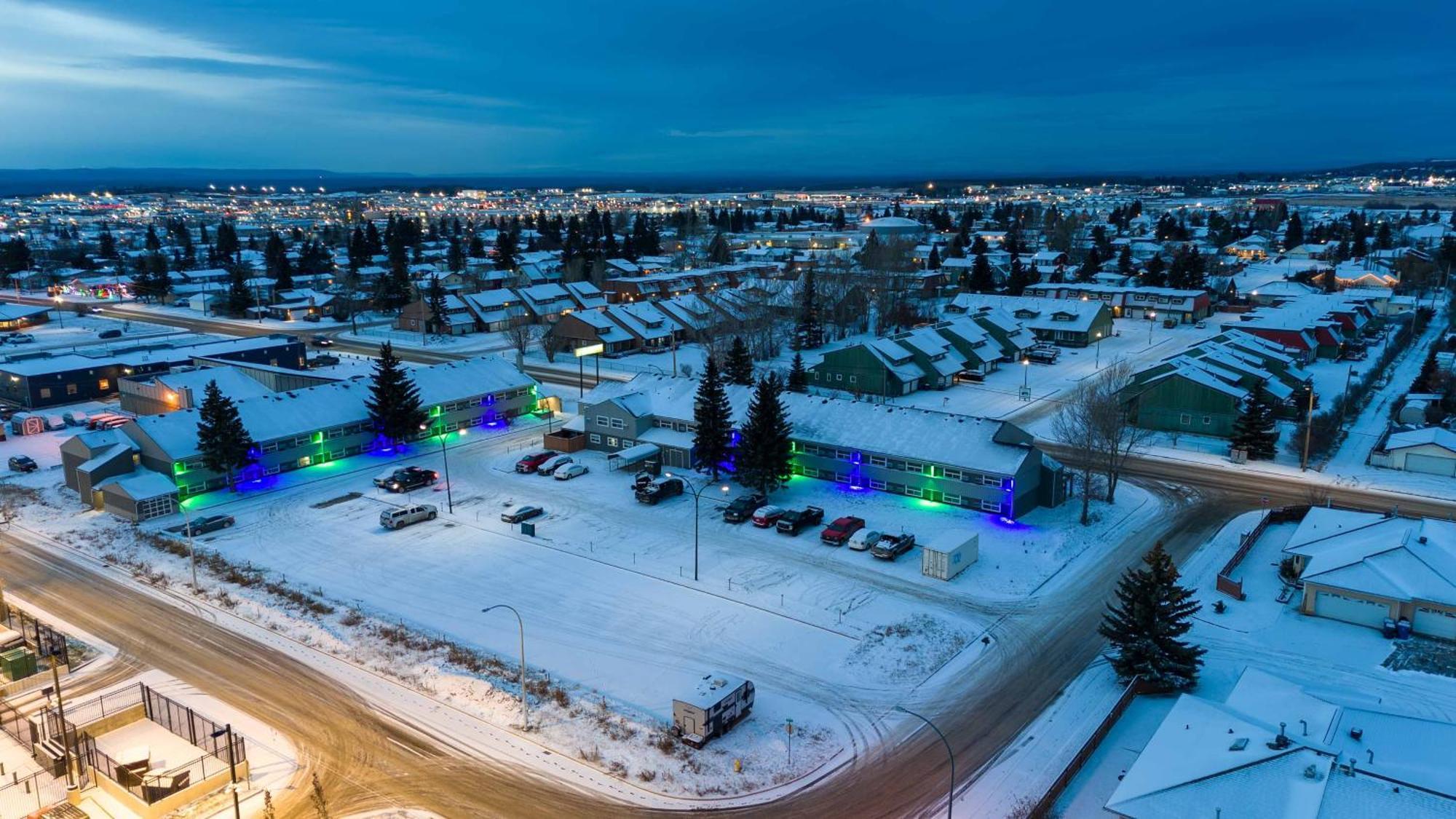 Northern Lights Inn Fort St. John エクステリア 写真