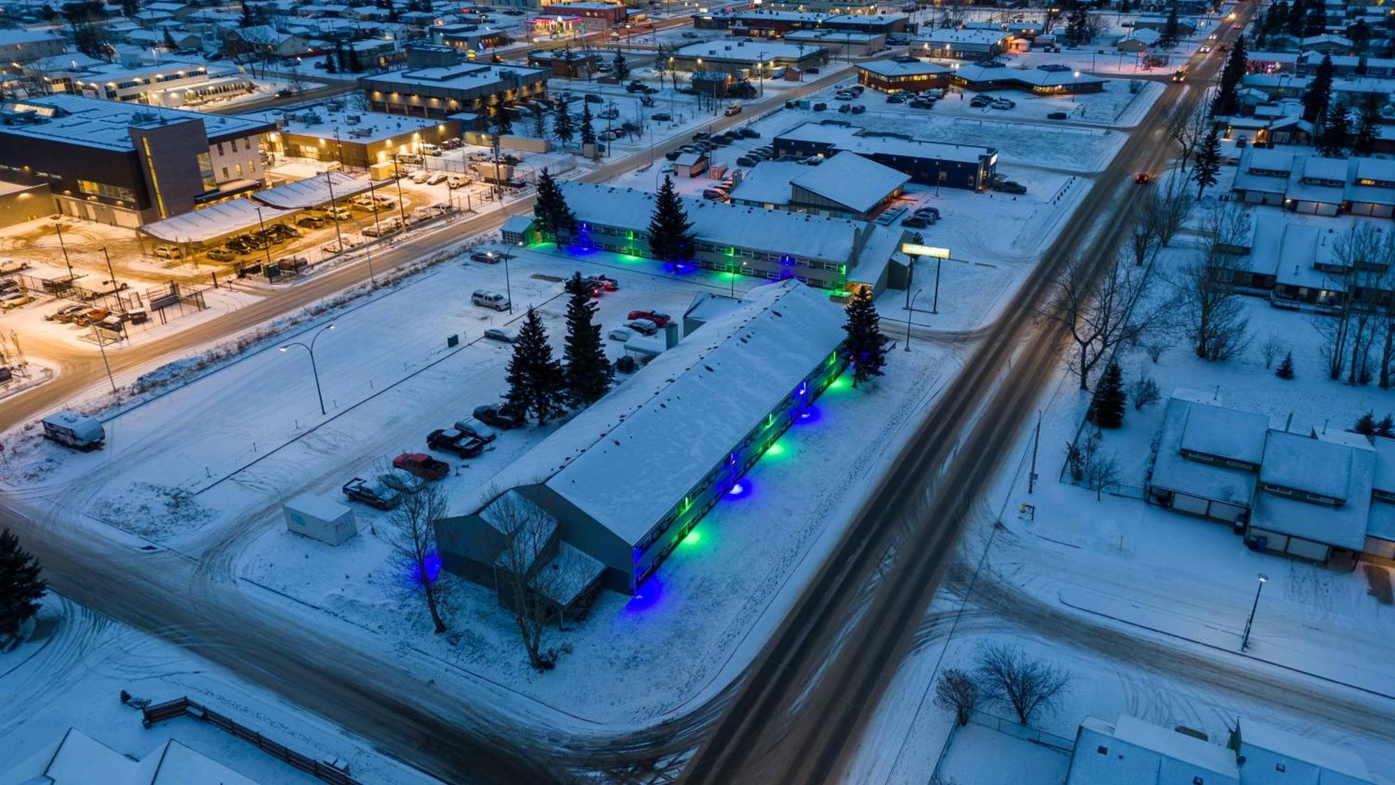 Northern Lights Inn Fort St. John エクステリア 写真