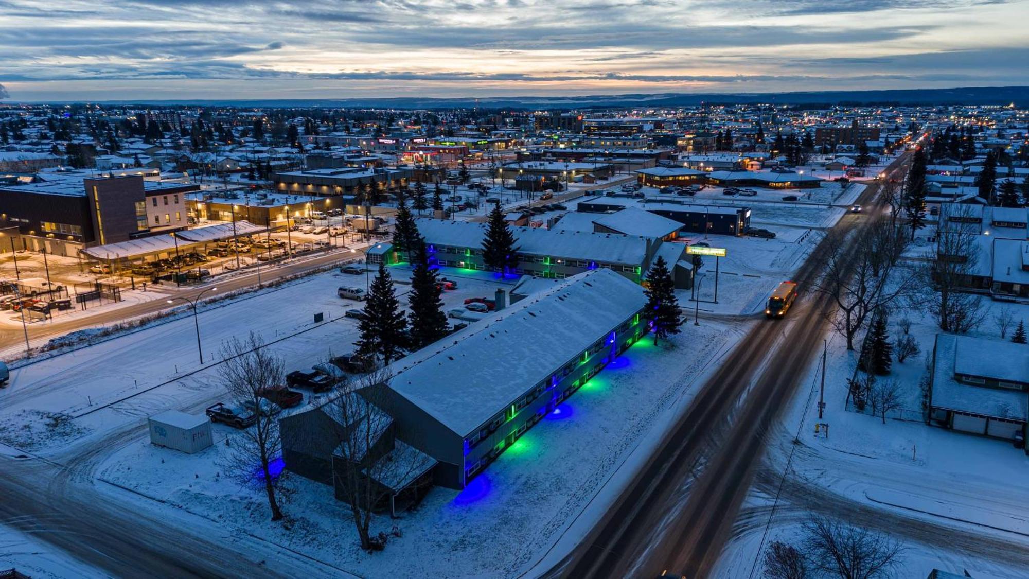 Northern Lights Inn Fort St. John エクステリア 写真